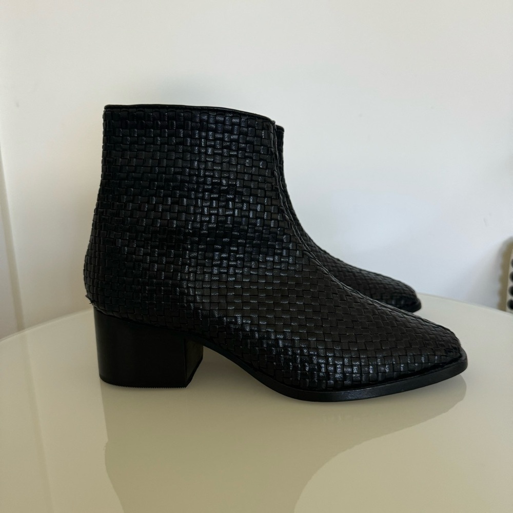 NWOB St Agni Hamlet Woven Leather Ankle Boots 7.5